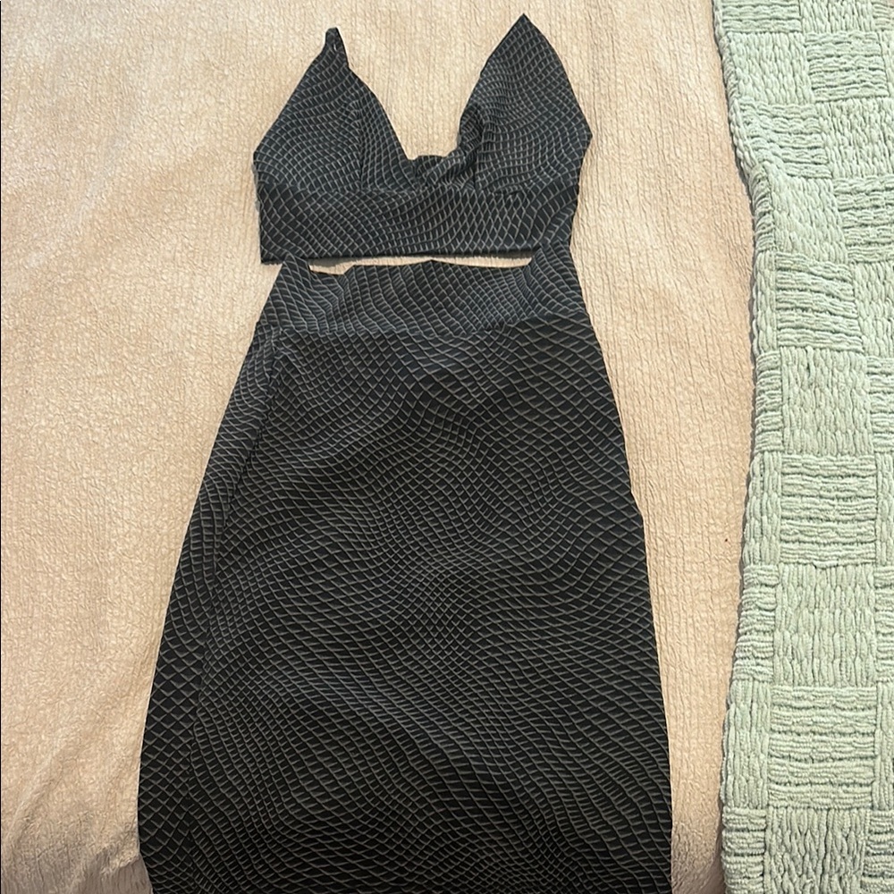 Elegant Black Textured Dress (Nativa Boutique in PR - Never worn)